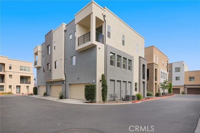Building Photo - 175 Cadence