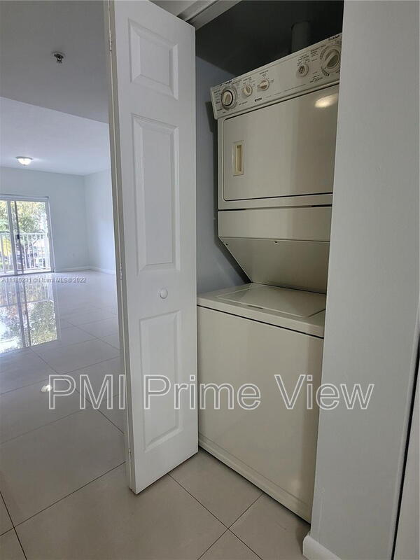 Building Photo - 11060 SW 196th St