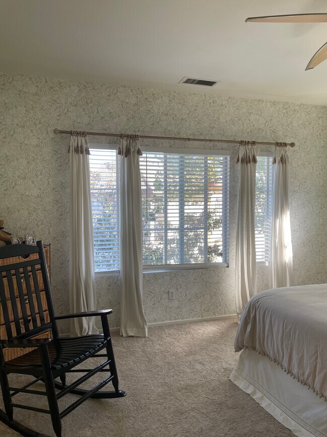 Building Photo - 28064 Dickason Dr