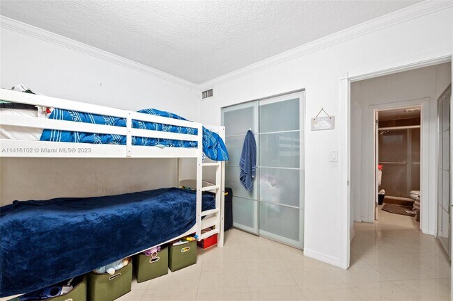 Building Photo - 2600 S Ocean Dr