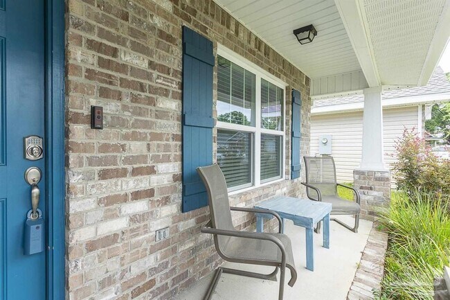 Building Photo - 275 Cottage View Dr