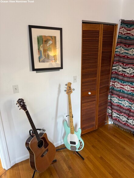 Building Photo - 25 Hanover Ave