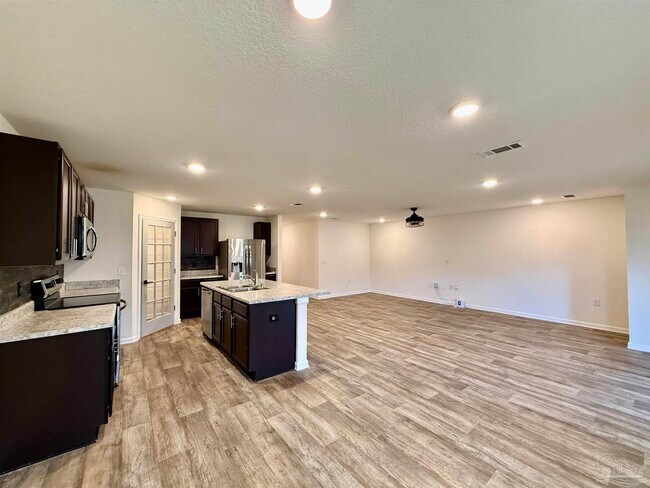 Building Photo - 6420 Churchill Cir