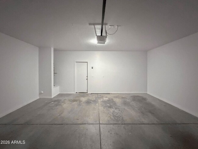 Building Photo - 5216 W Albeniz Pl