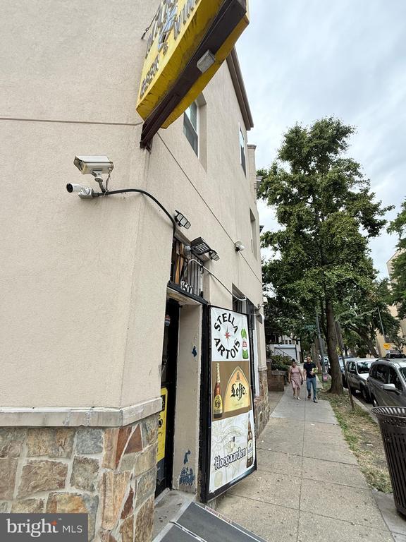 Primary Photo - 1500 Ogden St NW