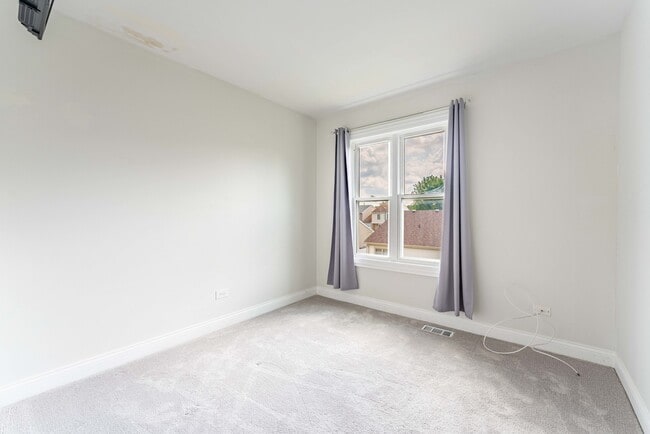 Building Photo - 1430 Ash Ct