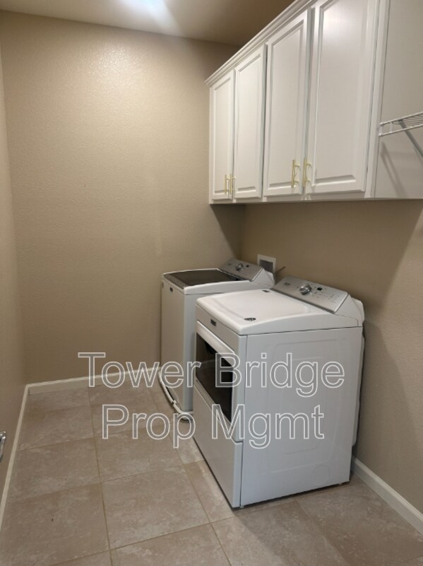 Building Photo - 5508 Copper Sunset Way