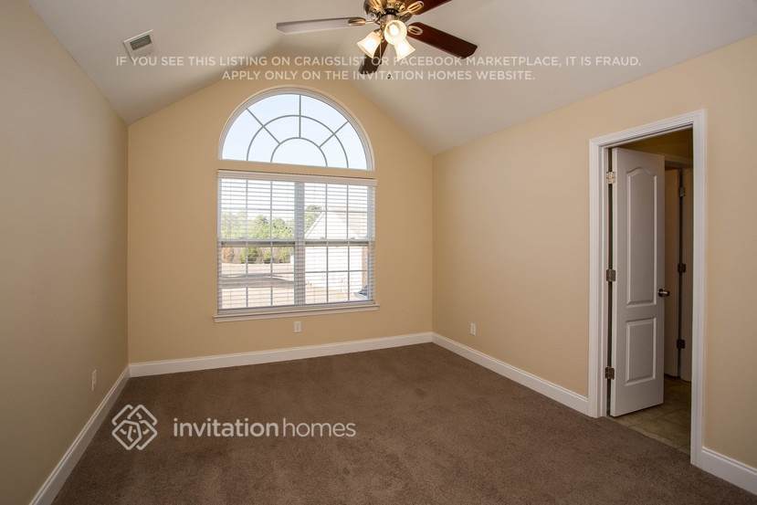 Building Photo - 3118 Avondale Dr SE