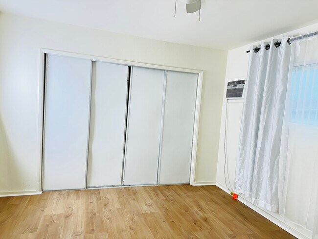 Building Photo - 617 S Shelton St