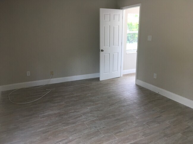 Building Photo - 2666 Marley Ln