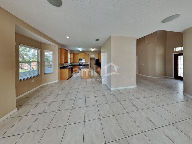 Building Photo - 12812 Standbridge Dr