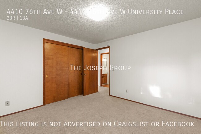 Building Photo - Sun-filled 2BD/1BA in University Place Duplex