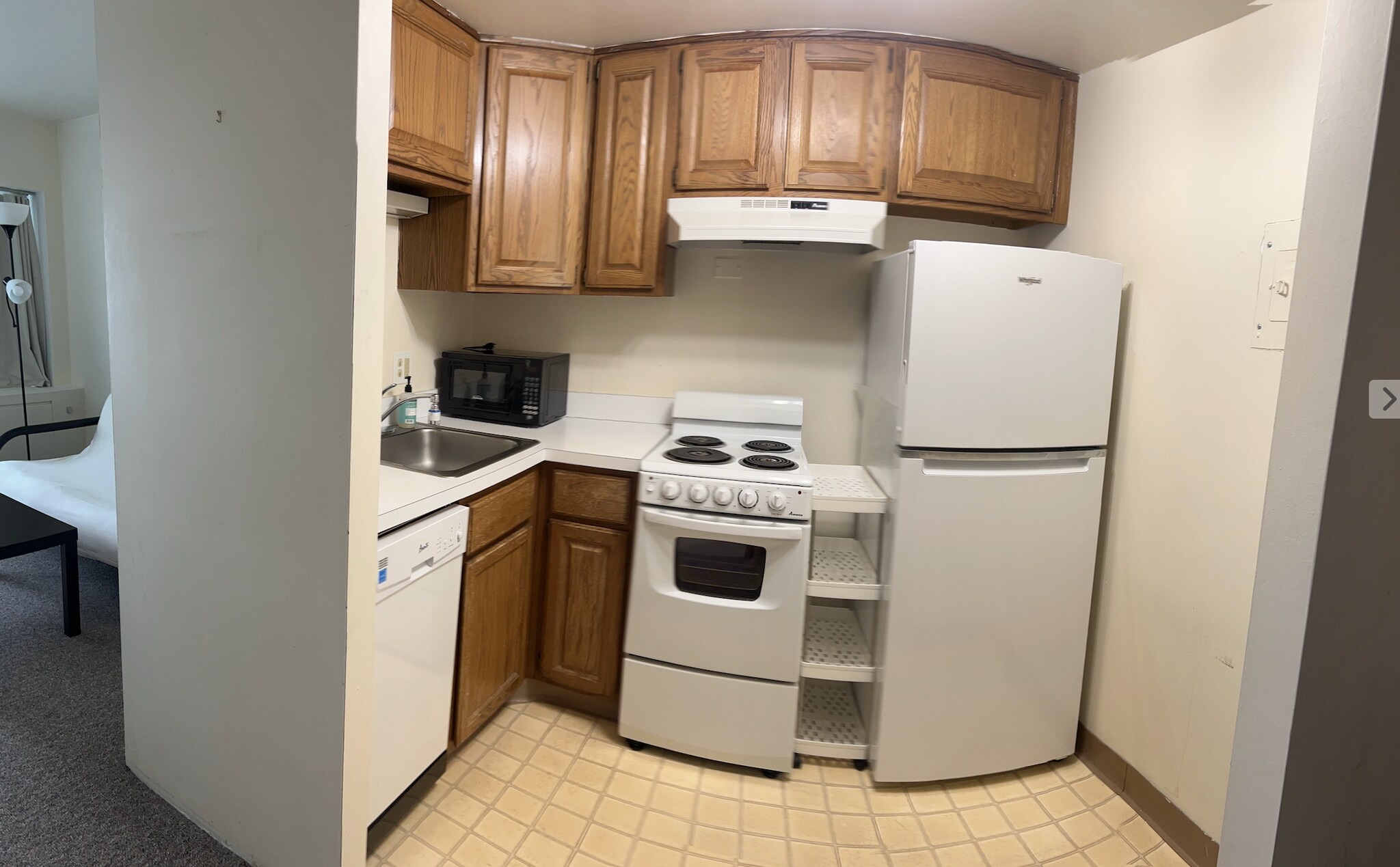 Building Photo - 555 E William St