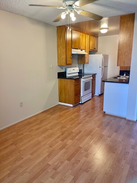Building Photo - 3146 Rowena Ave