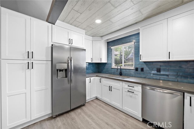 Building Photo - 22400 Canyon Club Dr