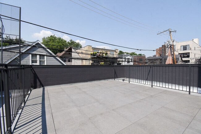 Building Photo - 3928 N Ashland Ave