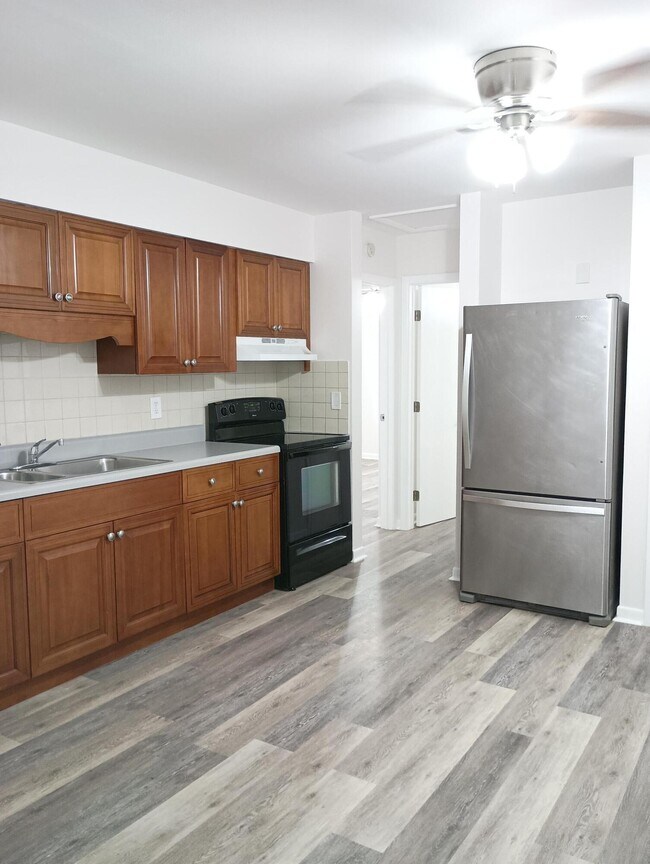 Building Photo - 622 N L St