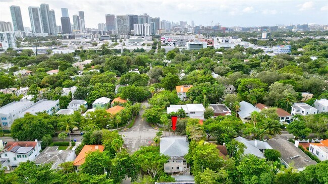 Building Photo - 4600 NE 1st Ave