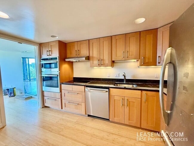 Building Photo - 1099 22nd St NW