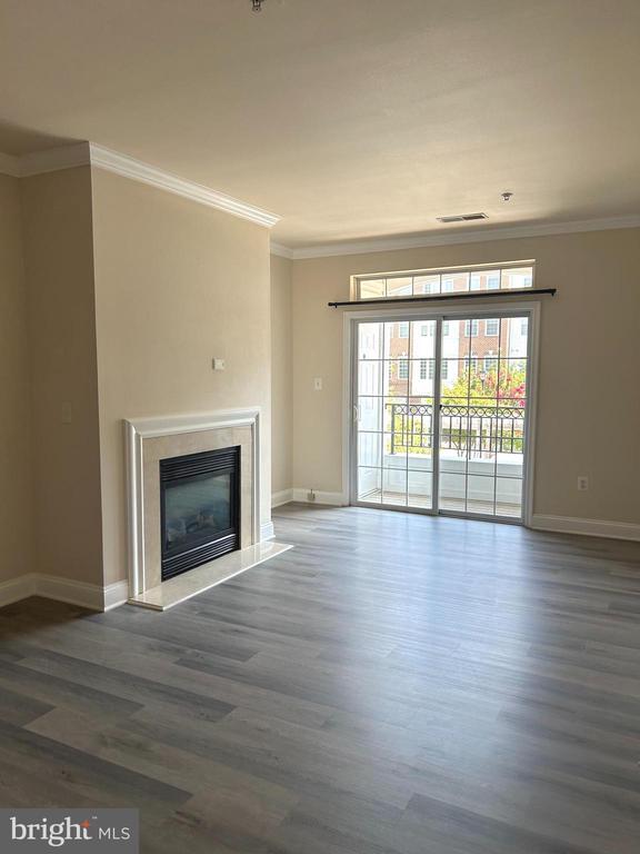 Building Photo - 5900 Whaleboat Dr