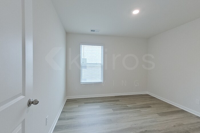 Building Photo - 115 Inez Ave