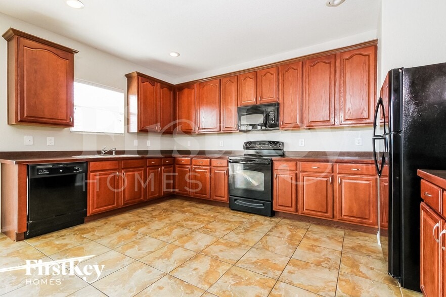 Building Photo - 1636 Grassy View Dr