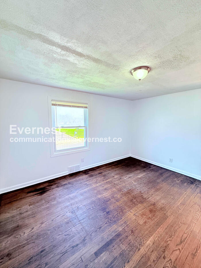 Building Photo - 16834 Fairfield St