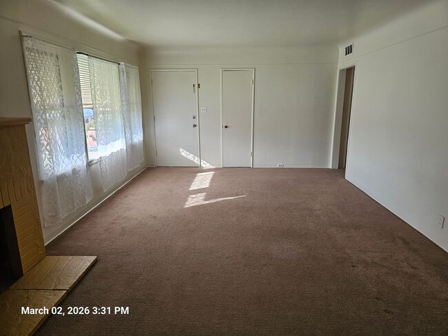 Building Photo - 620 N Beatrice Dr