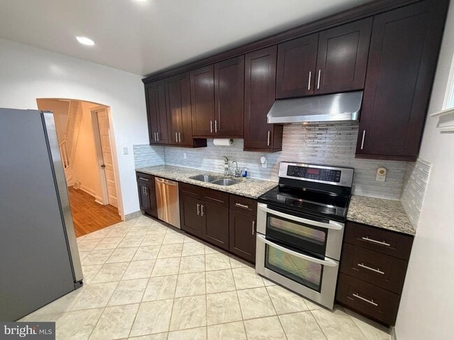 Building Photo - 1535 Willow St