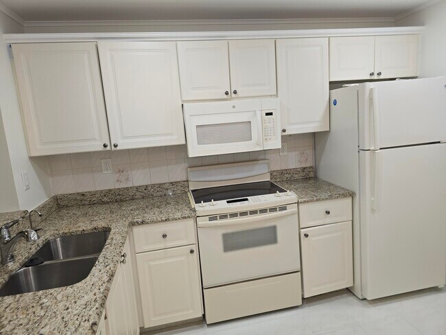 Building Photo - 9413 Boca Cove Cir