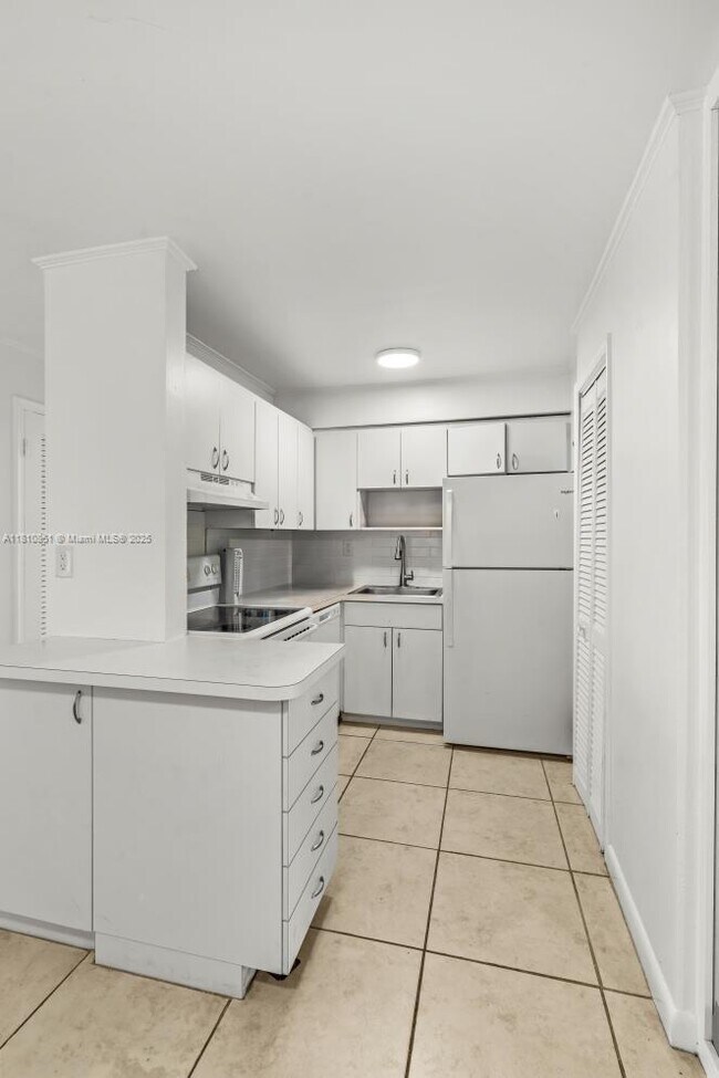 Building Photo - 8701 SW 141st St