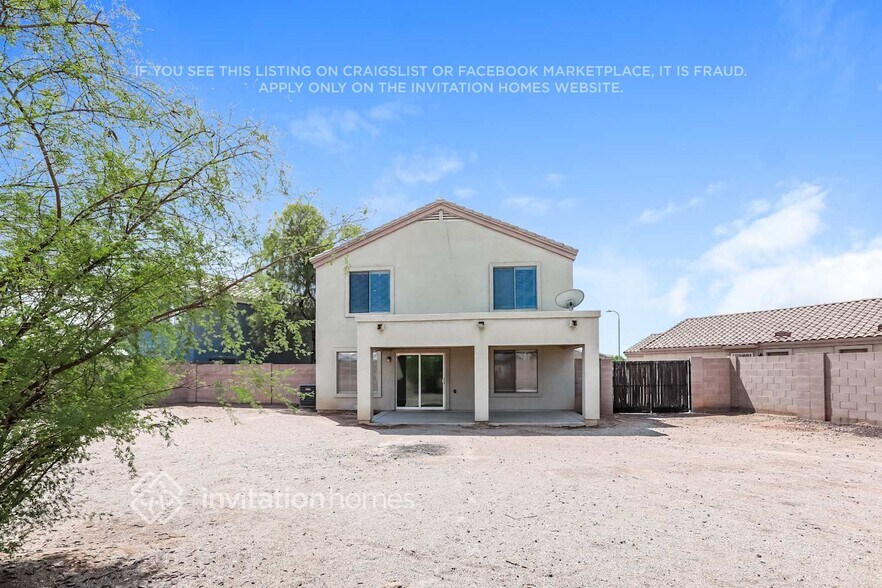 Building Photo - 10820 E Arcadia Ave