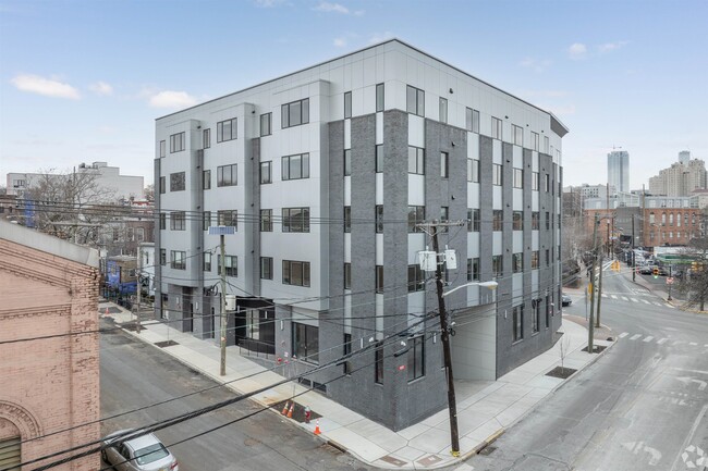Primary Photo - 475 Communipaw Ave