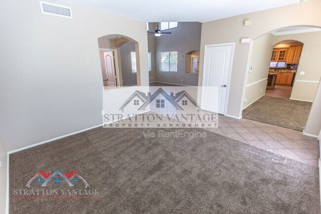 Building Photo - 4808 W Allen St