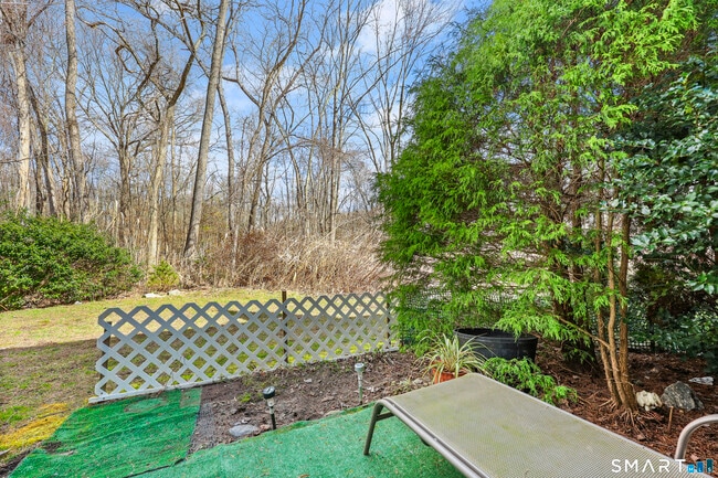 Building Photo - 237 Willow Springs