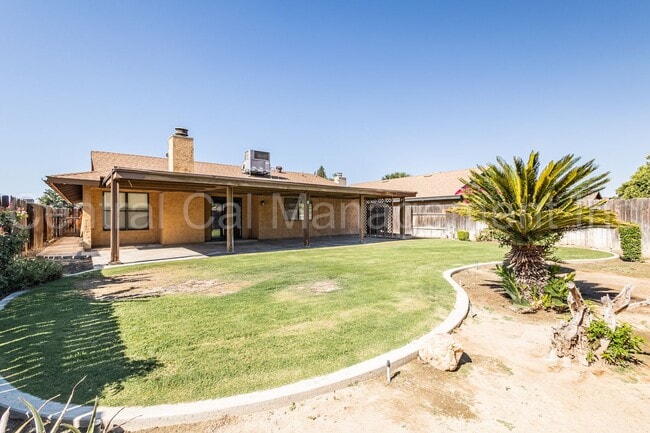 Building Photo - 3 Bedroom/2 Bath Home in the Southwest - $...