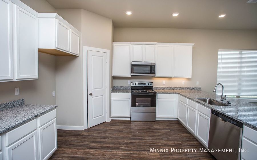 Building Photo - 2154 Kirksey Ave