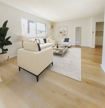 Interior Photo - 10138 Palms Blvd