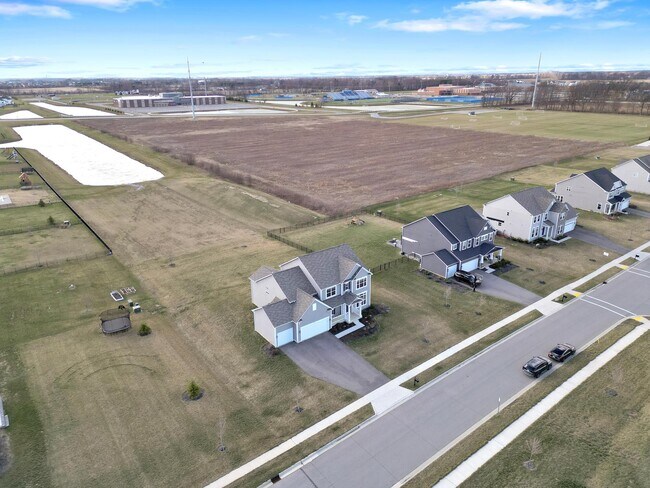 Building Photo - 2390 Glenvale Dr