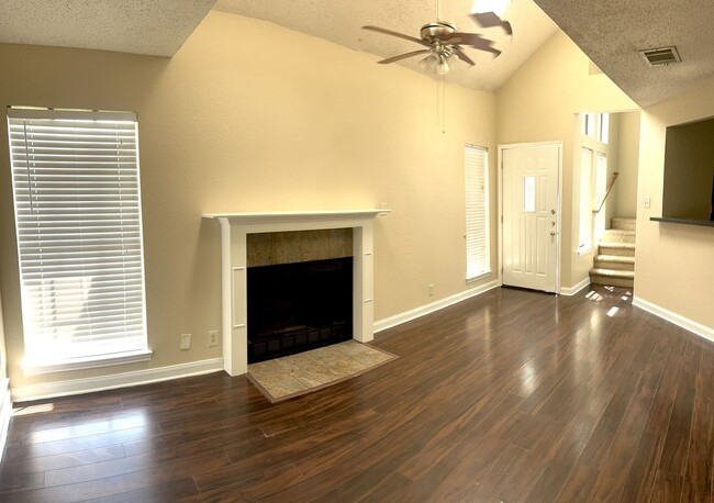 Building Photo - Anderson Mill Home 2 blocks from Noel Gris...