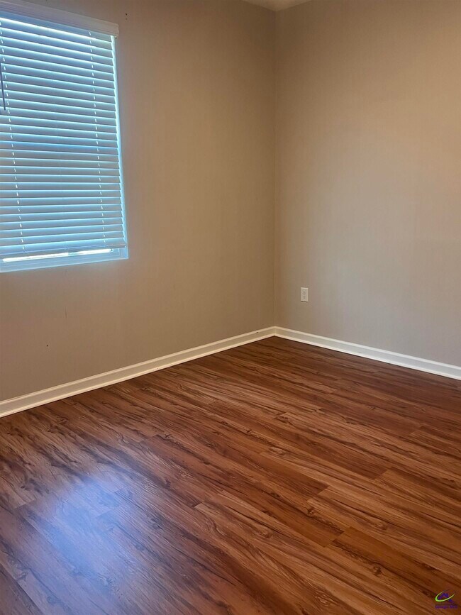 Building Photo - 118 Alton Tucker Sr. Boulevard