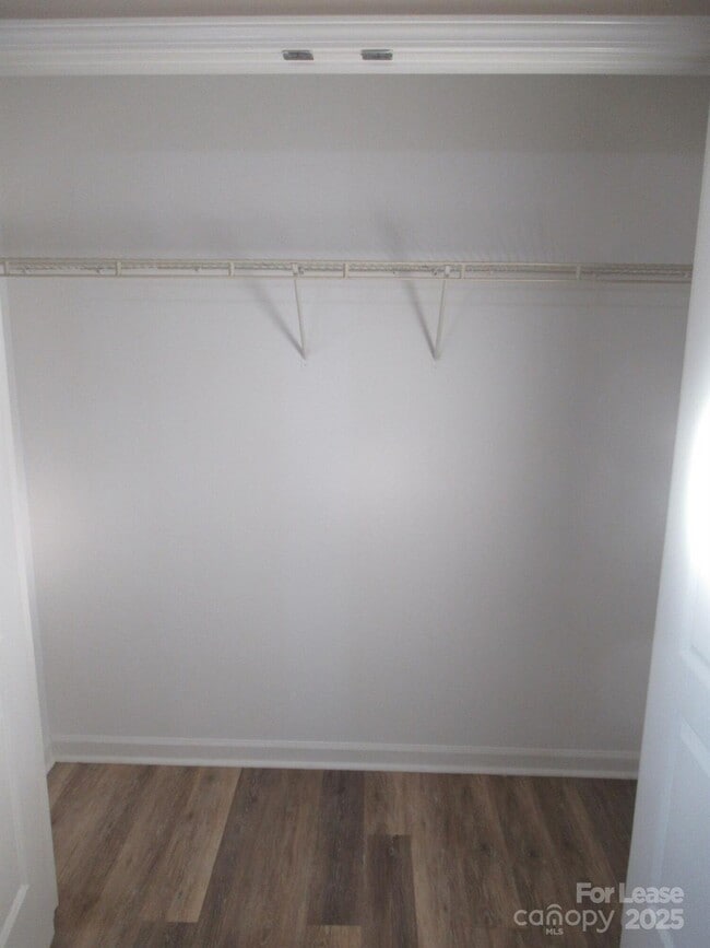 Building Photo - 406 S Flint St