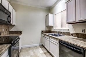 Building Photo - 5550 Spring Valley Rd