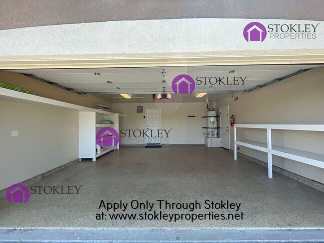 Building Photo - 208 Stetson Dr