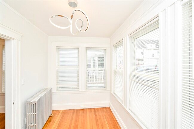 Building Photo - 21 Shafter St