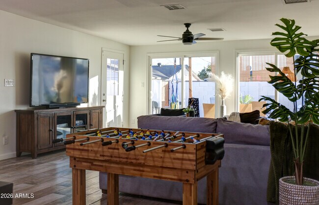 Building Photo - 7225 E Villa Way