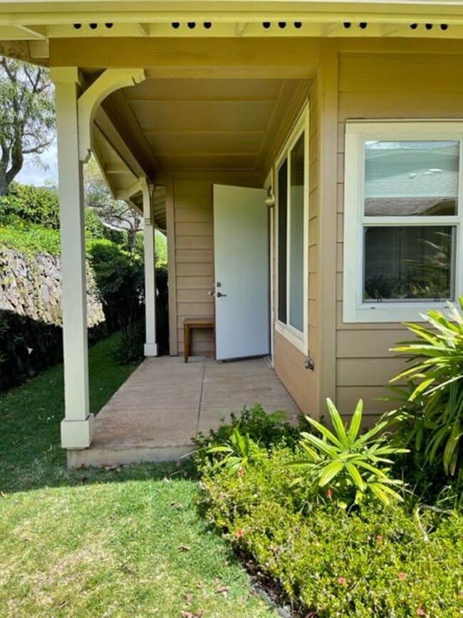 Building Photo - Ground floor apartment in Wailuku