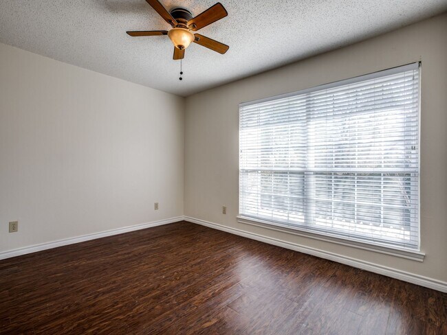 Building Photo - 8550 Fair Oaks Crossing