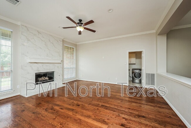 Building Photo - 325 Crooked Tree Ct