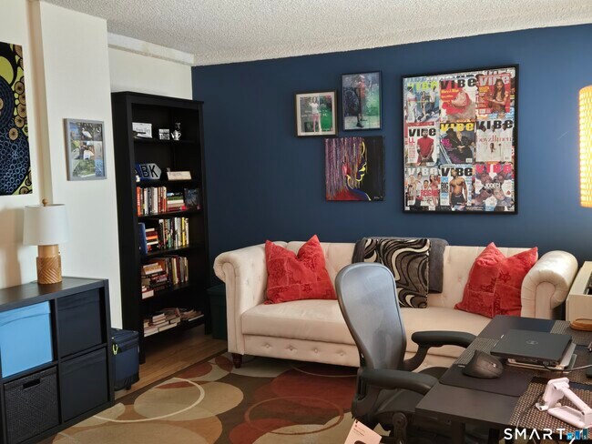 Building Photo - 1 Strawberry Hill Ave